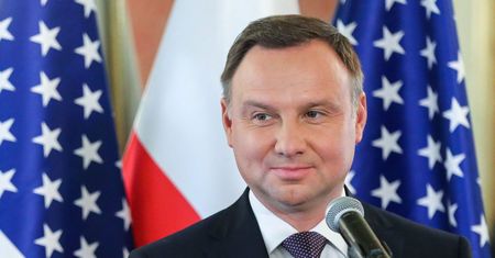 "Zwyczajna" wizyta Dudy w USA wystarczy. Przesada znowu skończy się katastrofą
