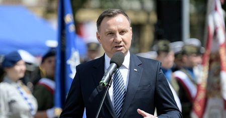 Sondaż: Polacy deklarują udział w referendum konstytucyjnym. Eksperci w to nie wierzą