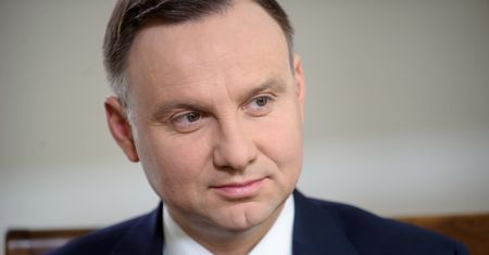 Sąd Najwyższy nie jest zadowolony z komentarzy do swojej uchwały. Apeluje do prezydenta o "powściągliwość"