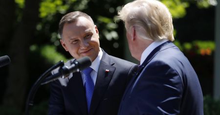 Zniesienie wiz do USA. Jak Pekao i LOT pomogły rządowi