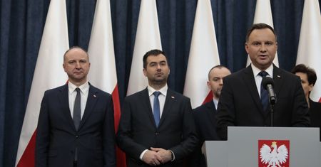 Iwona Śledzińska-Katarasińska jednak nie zostanie marszałkiem seniorem? "Rzecznik prezydenta się zagalopował"