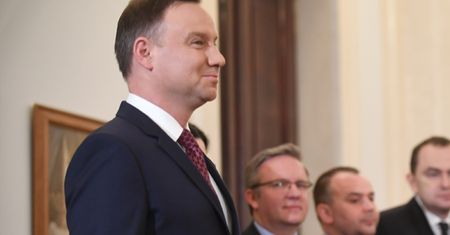 Duda zadowolony po rozmowie z Macronem. "Liczę na reset"