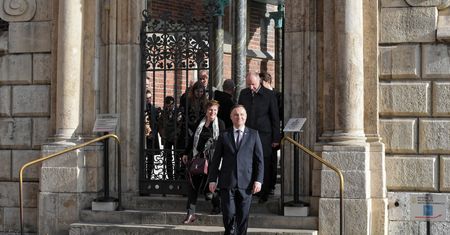 Kraków: Prezydent Andrzej Duda modlił się przy grobie Marii i Lecha Kaczyńskich