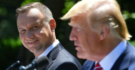 Trump spotkał się z Dudą i "księciem Wielorybów". Świat się śmieje