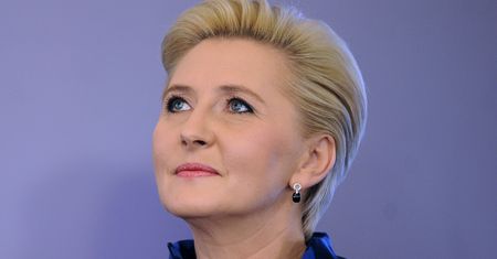"Lwia zmarszczka, chomiczki. Całe zoo na twarzy". Lekarz gwiazd o wyglądzie Agaty Dudy
