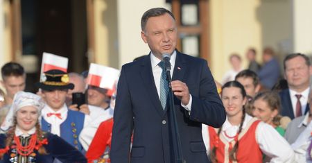 "Prezydenta poniosły emocje". Ujawniamy kulisy przemówienia Andrzeja Dudy z Leżajska