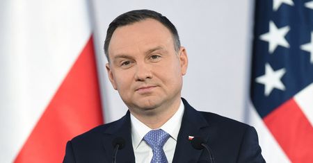 CBOS: prezydent, premier i Kukiz na czele rankingu zaufania; szef MON - nieufności
