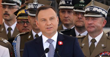 Problem z organizacją referendum Dudy. Brakuje co najmniej 180 mln zł