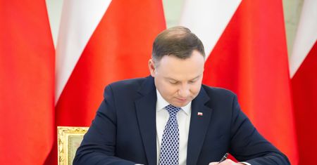 Prezydent podpisał ustawę, która ma zapobiec podwyżkom cen prądu