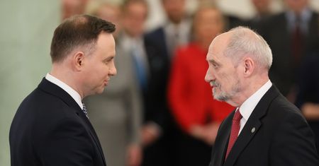 Niejasne powody dymisji Antoniego Macierewicza. "Zrezygnował, bo chciał robić po swojemu"