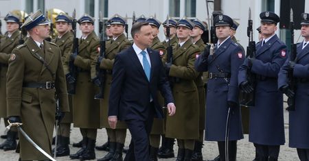 Andrzej Duda chce większych wydatków na wojsko. Mówi też o "strefie komfortu"