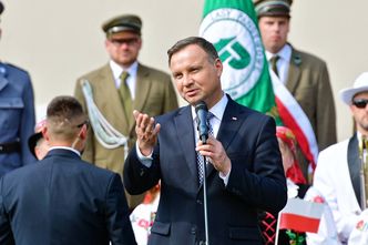 Rachunek za wizytę Dudy. 900 zł za wstrzymanie rejsów statków