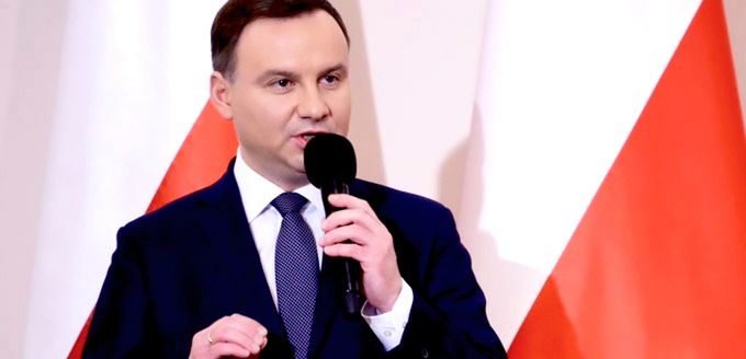 Andrzej Duda: forma zwierzchnictwa nad siłami zbrojnymi to mankament konstytucji