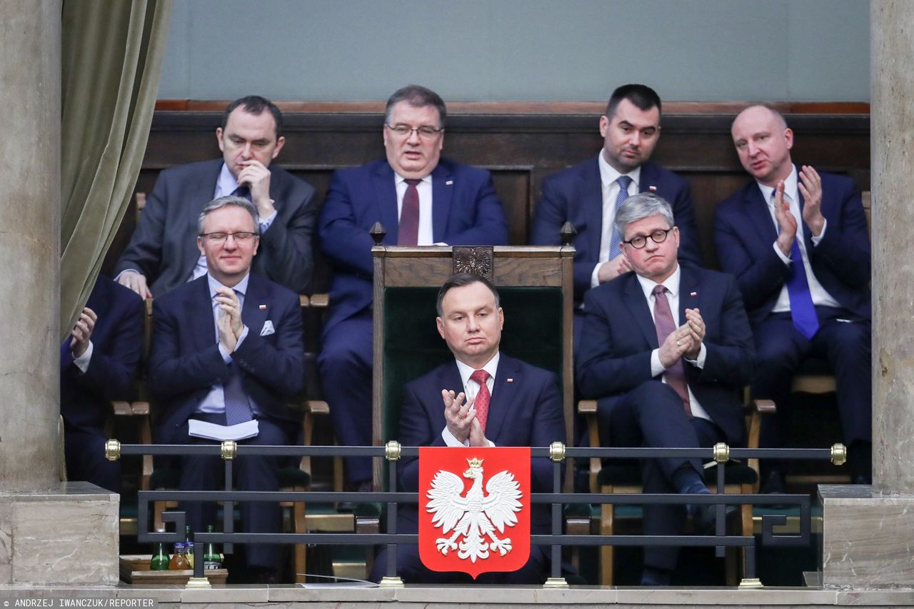 Pierwsze posiedzenie Sejmu i Senatu. Andrzej Duda wygłosi orędzie 