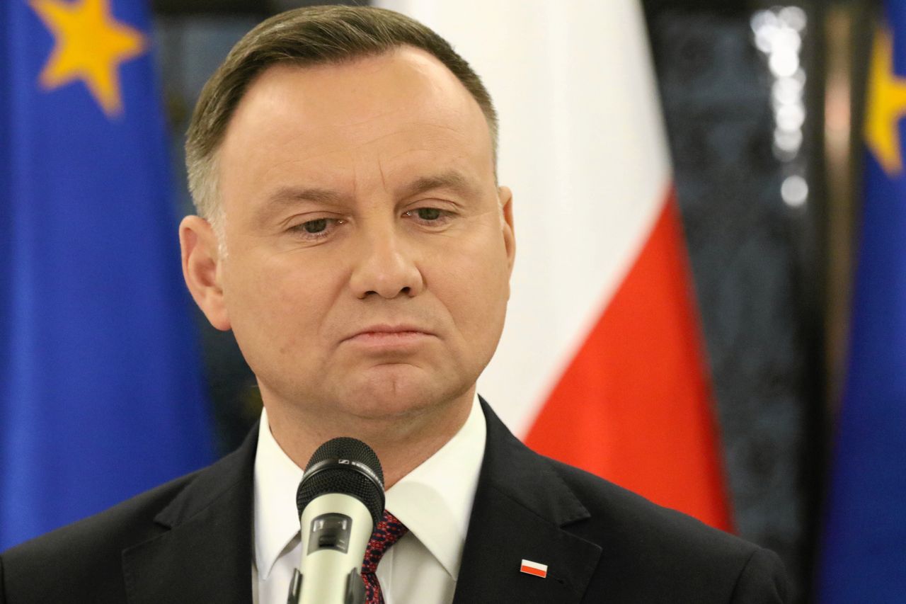 Polacy o prezydenturze Andrzeja Dudy. Dobitny sondaż