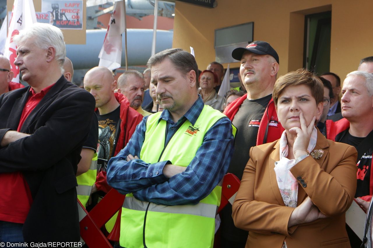 Obalono pomnik księdza Henryka Jankowskiego. Piotr Duda oburzony