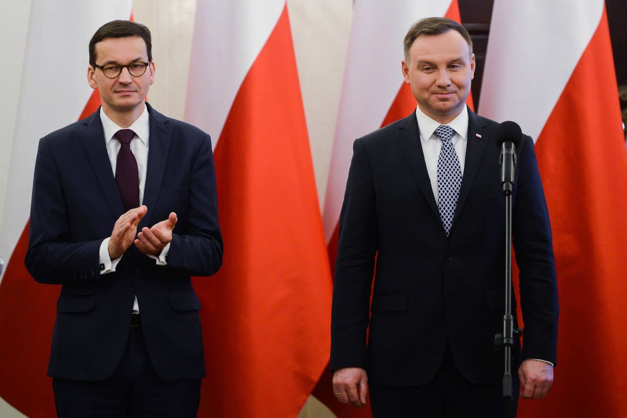 Opozycja narzeka, ale Polacy zadowoleni. Nowy sondaż