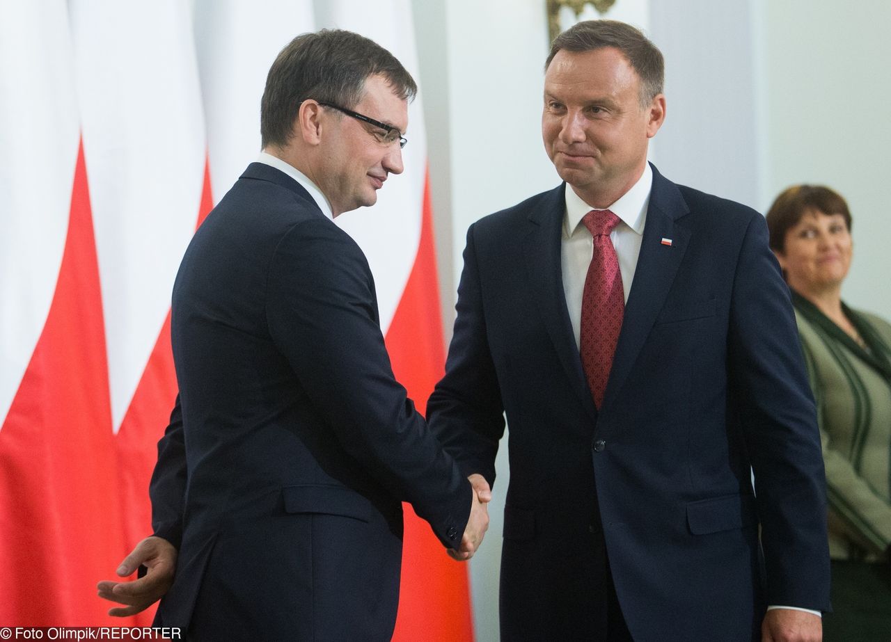 Kodeks karny. Prezydent stawia się liderom PiS. "W tej grze jest trzech na jednego". Kulisy rozgrywki