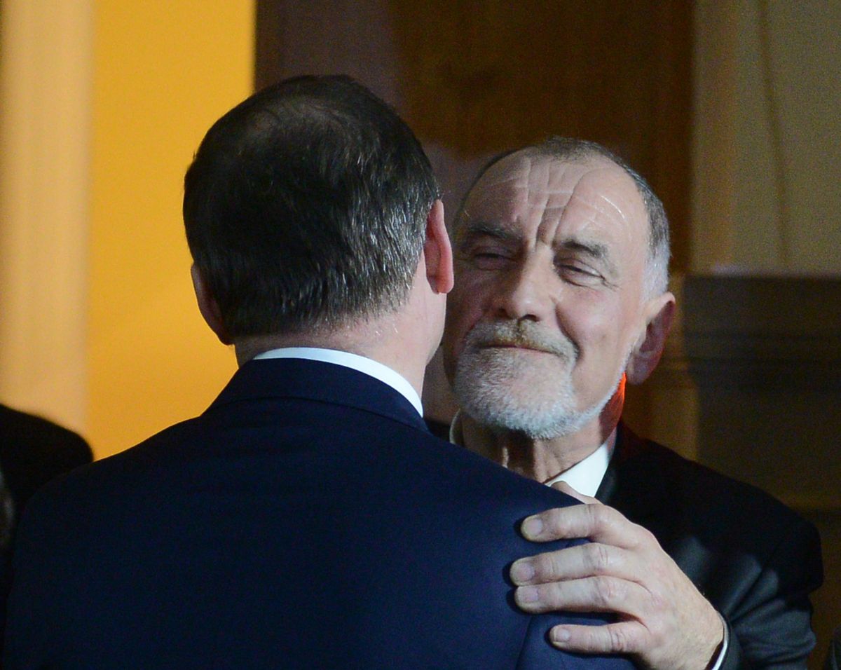 Ojciec Andrzeja Dudy jest "dumny z syna". Decyzję prezydenta chwali też jego promotor