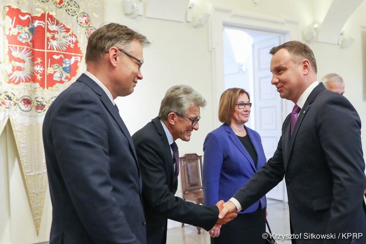 Czego Andrzej Duda dowiedział się po całodniowych konsultacjach? Że jest skazany na siebie