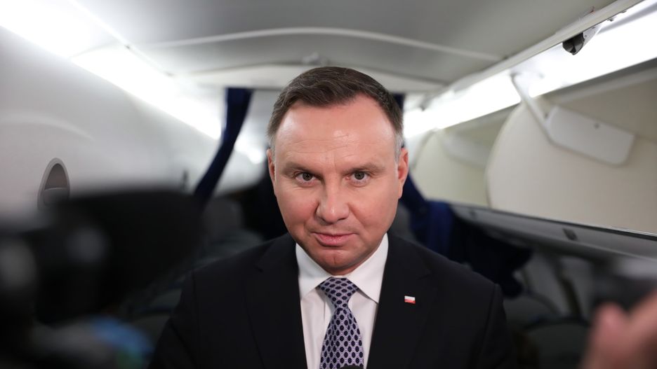 Prezydent Andrzej Duda podczas briefingu z dziennikarzami