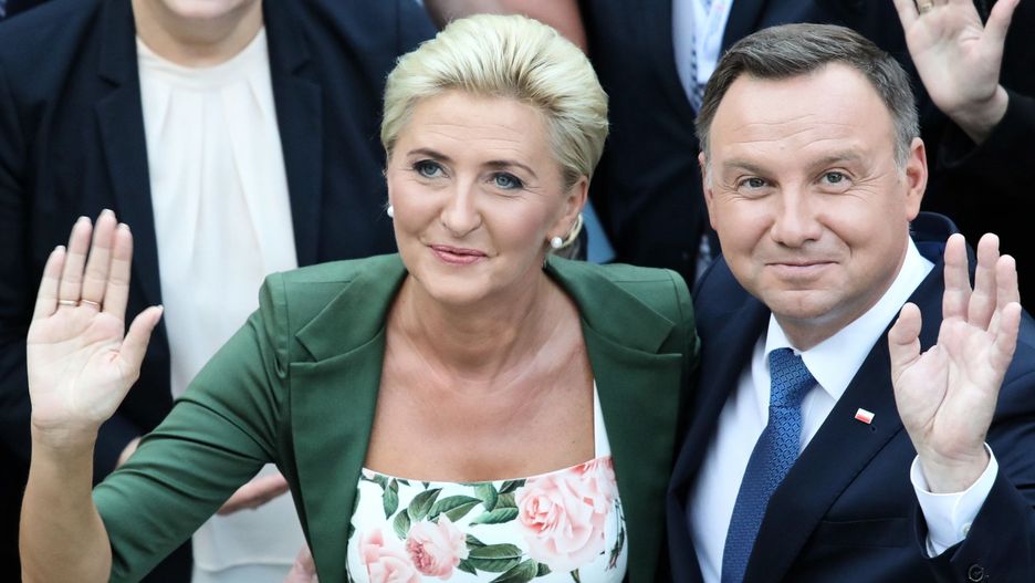 Prezydent Andrzej Duda wraz z małżonką Agatą Kornhauser-Dudą podczas spotkania z uczestnikami V Światowego Zjazdu Polonii i Polaków z Zagranicy.