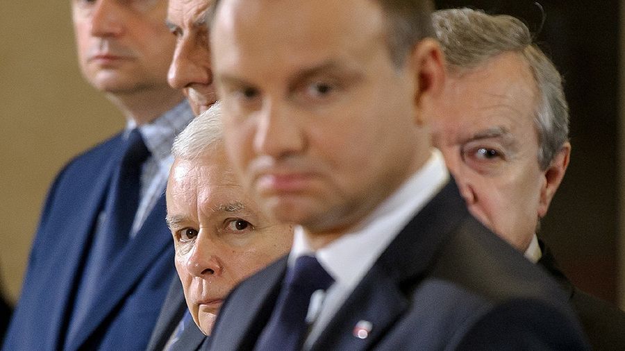 Po 28 latach demokracji Polska zamienia się w autokratyczną dyktaturę Jarosława Kaczyńskiego
