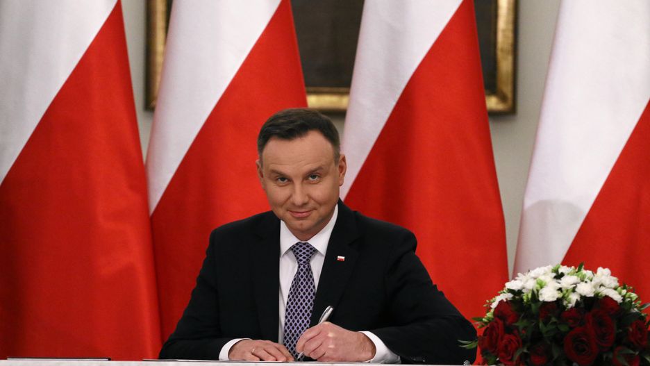 Andrzej Duda najpierw zawetował dwie ustawy