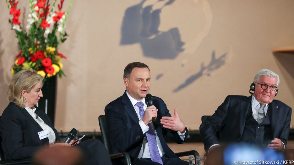 W Berlilnie prezydent Andrzej Duda sięgnął po argumenty z internetowych memów.