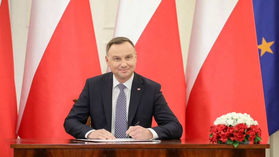 Prezydent Andrzej Duda cieszy się zaufaniem 66 proc. ankietowanych - poinformował CBOS