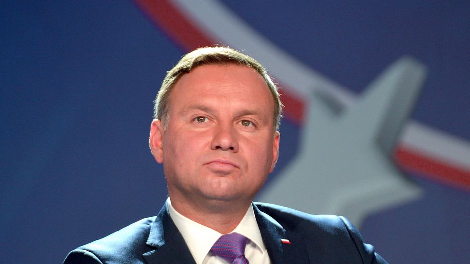 Prezydent szykuje się na batalię o sądy