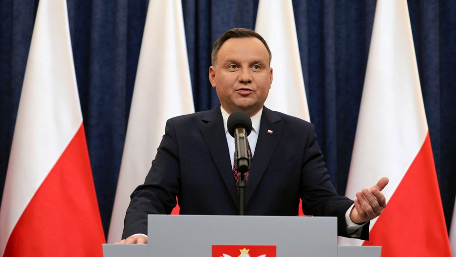 Przeciw prezydenckim projektom protestowała opozycja