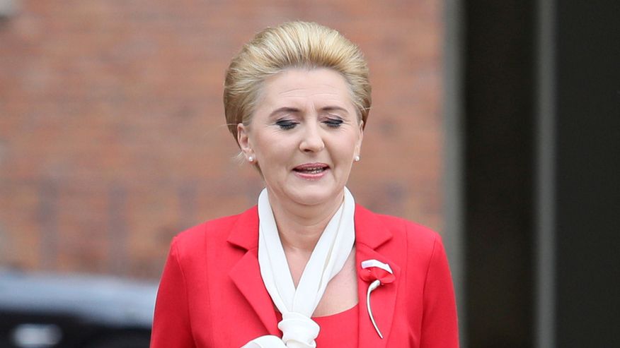 Agata Duda postawiła na biało-czerwoną stylizację