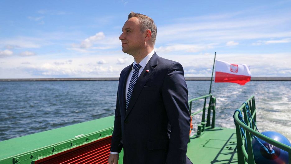 Strategia Andrzeja Dudy na rozciągnięcie w czasie procesu przejmowania wymiaru sprawiedliwości zdaje się działać.