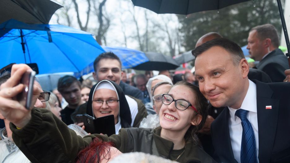 Niektórzy politycy korzystają z kilku komunikatorów