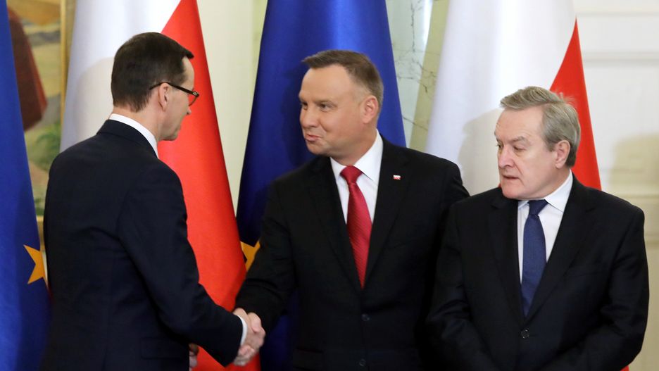 Sondaż. PiS zdystansowało rywali