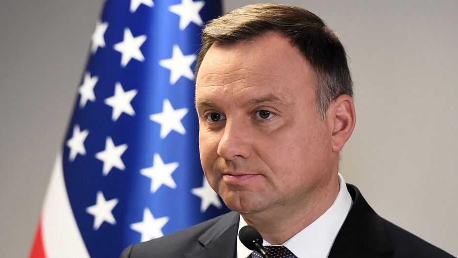 Prezydent Andrzej Duda ma świadomość, że plotki o nim będą się pojawiać