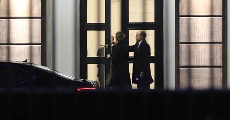 Borys Budka o spotkaniu z Andrzejem Dudą. "Przyniosłem prezydentowi prezent"
