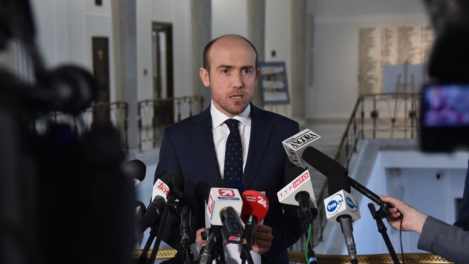 Koronawirus z Chin. Przewodniczący PO Borys Budka prezentuje projekt nowelizacji 