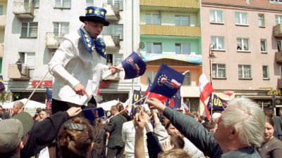 Kampania prereferendalna w Prudniku (fot. PAP/Krzysztof Świderski)