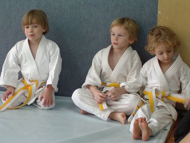 Dzieci na treningu judo 