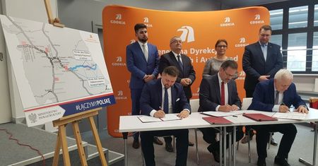 Budowa dróg. Umowy ws. trasy S12 podpisane
