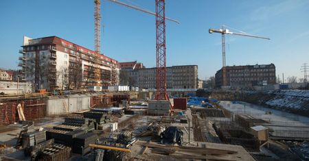 Siedzimy w domu, więc nie oglądamy nowych mieszkań. A czy już "po wszystkim" będzie taniej? Wielka niewiadoma
