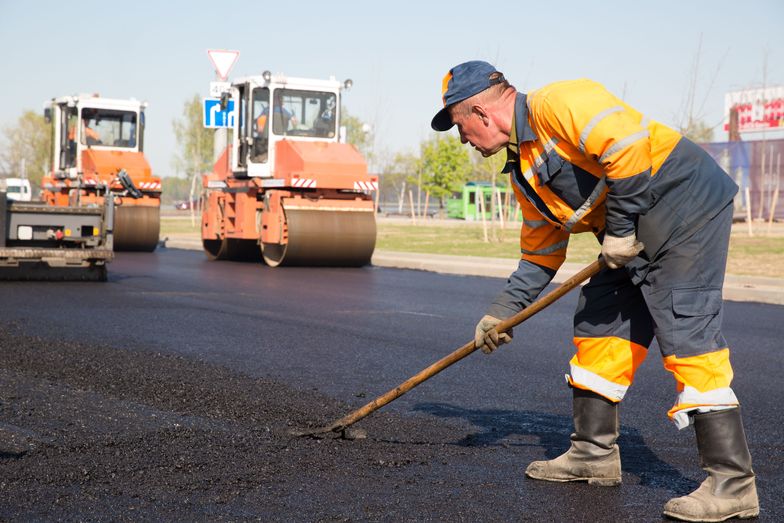 O budowlańców pracodawcy się biją. I tylko o nich