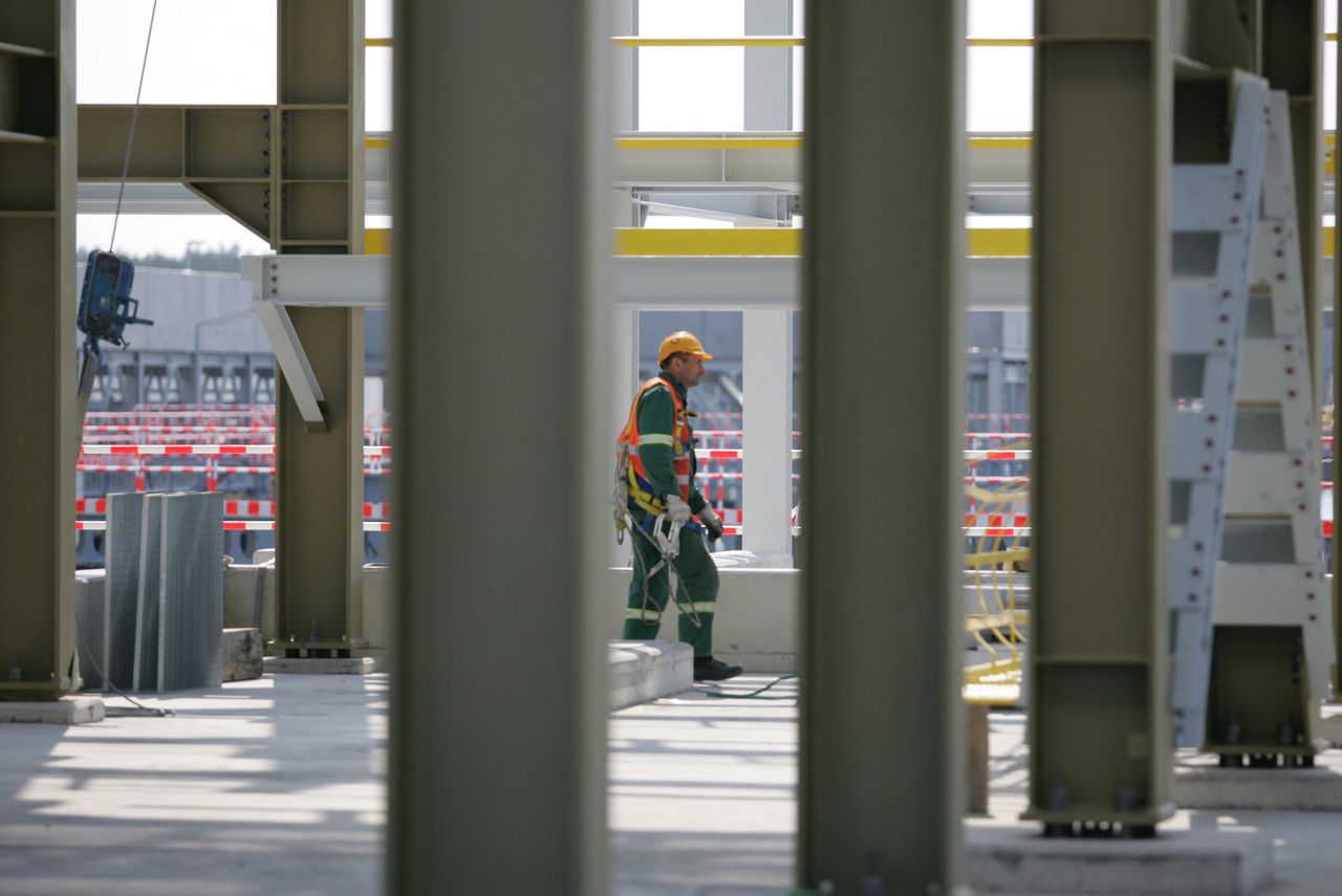 Przelewy od migrantów ratują ukraińską gospodarkę