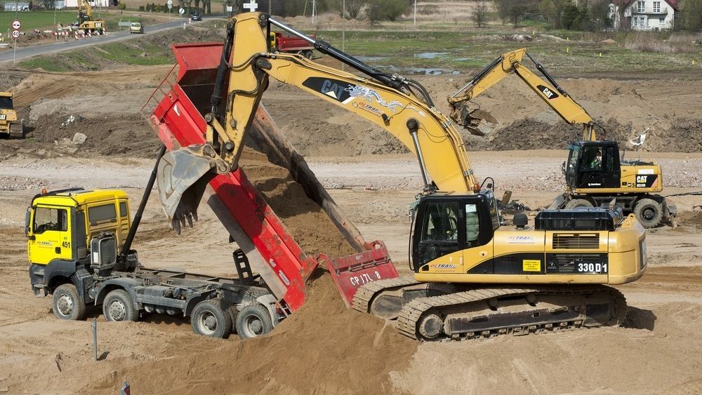 Trudności w wydawaniu zezwoleń na rozbudowę dróg przez niskie płace w urzędach wojewódzkich