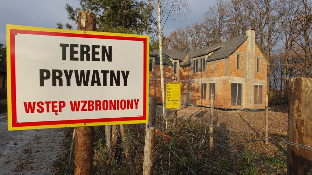 Terminowe uzyskanie choćby pozwolenia na budowę graniczy z cudem.