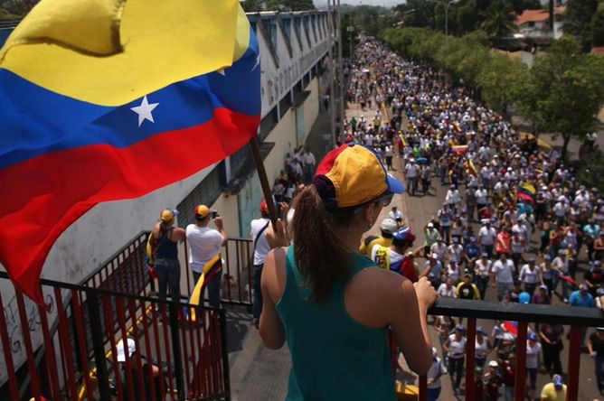 USA nakłada sankcje na Wenezuelę. Zablokowana państwowa firma naftowa