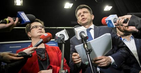 Nowe stanowisko dla Petru? Lubnauer dementuje
