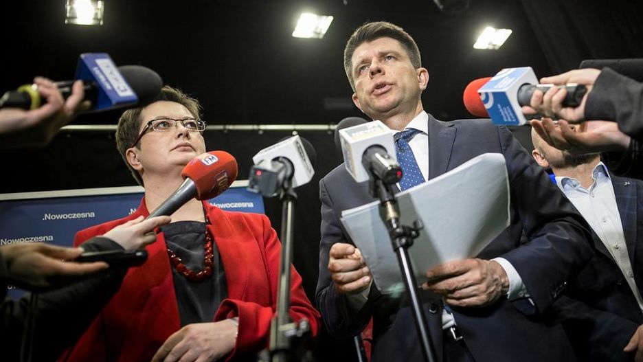 Konflikt na linii Lubnauer-Petru 